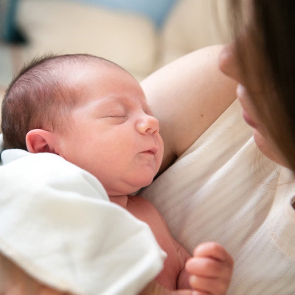 Essential Guide to Burping Your Newborn: Tips & Techniques