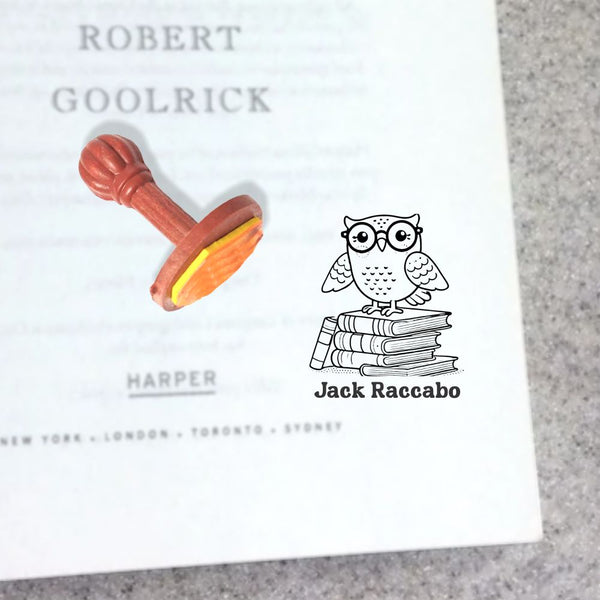 Book stamp - Reading Owl