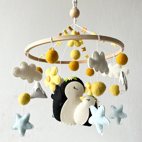 Cot Mobile - Penguin Dreamland